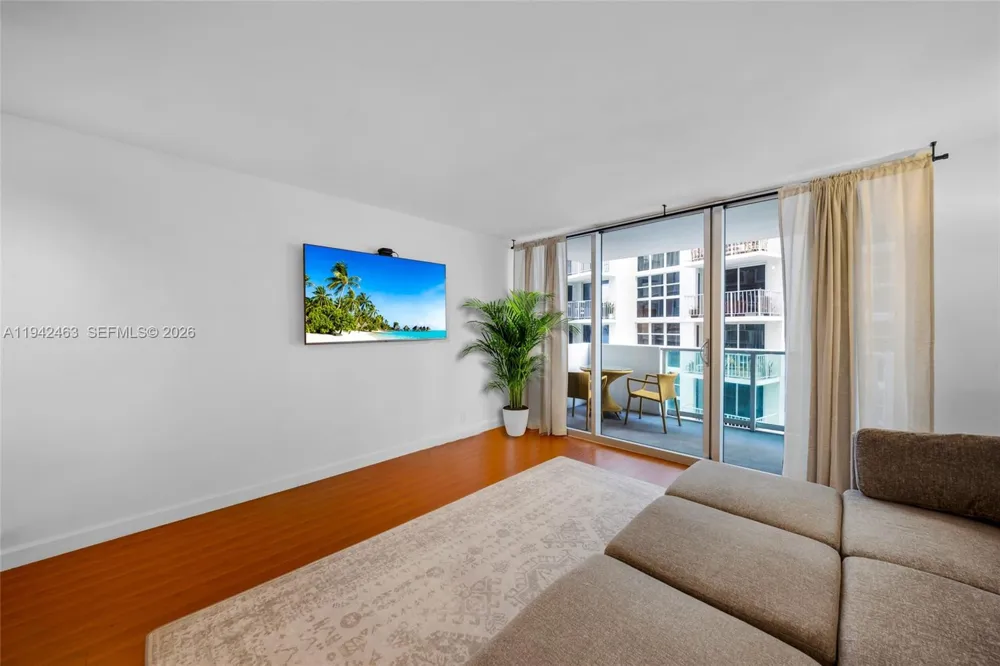 1200 West Ave #422 Miami Beach, FL 33139