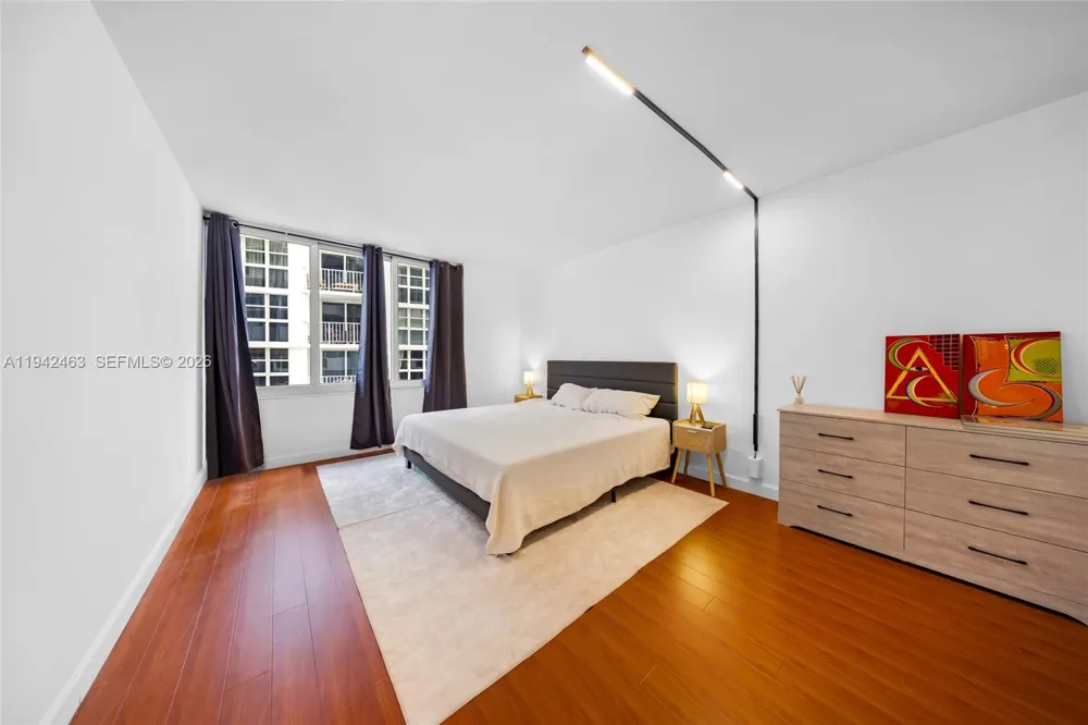 1200 West Ave #422 Miami Beach, FL 33139