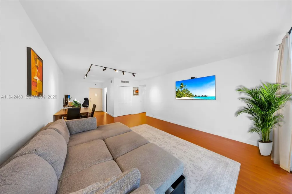 1200 West Ave #422 Miami Beach, FL 33139