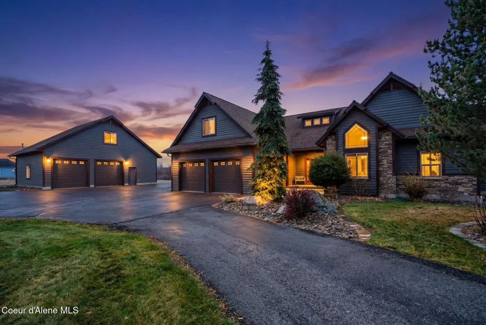 203 Comeback Bay Lane Sagle, ID 83860