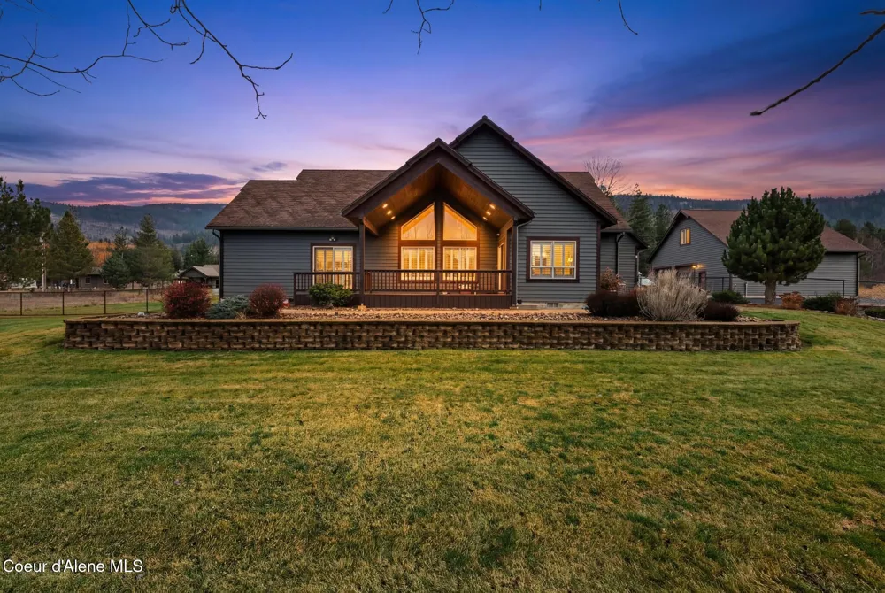 203 Comeback Bay Lane Sagle, ID 83860