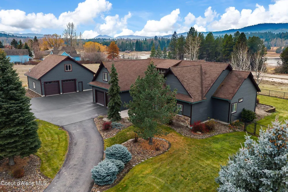 203 Comeback Bay Lane Sagle, ID 83860