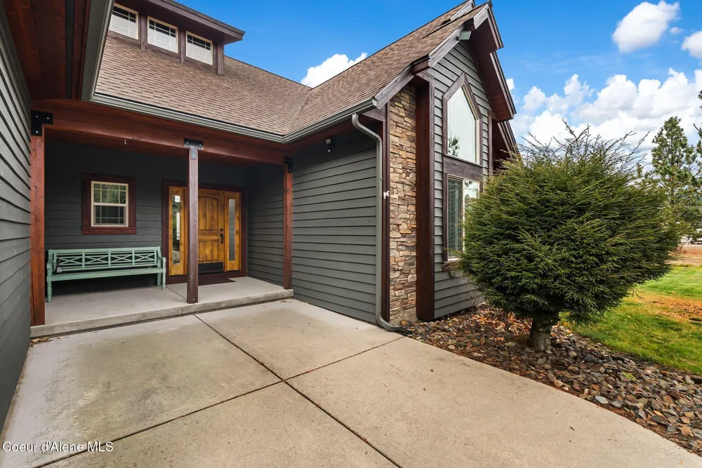 203 Comeback Bay Lane Sagle, ID 83860