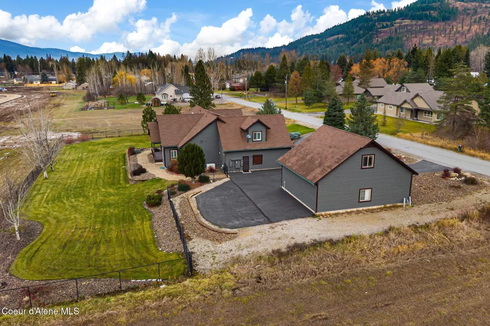 203 Comeback Bay Lane Sagle, ID 83860