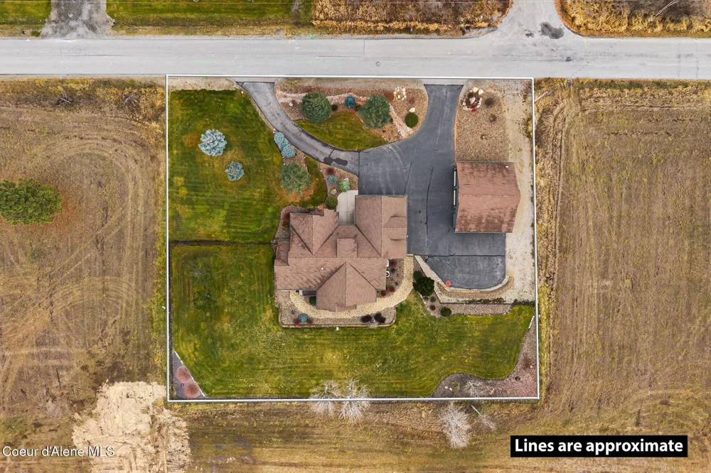 203 Comeback Bay Lane Sagle, ID 83860