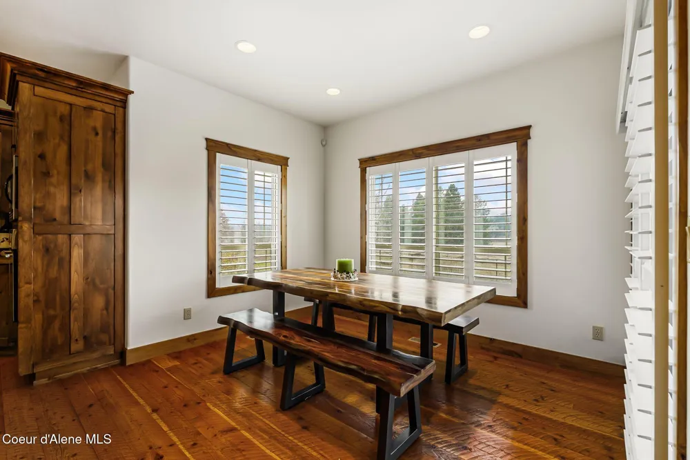 203 Comeback Bay Lane Sagle, ID 83860