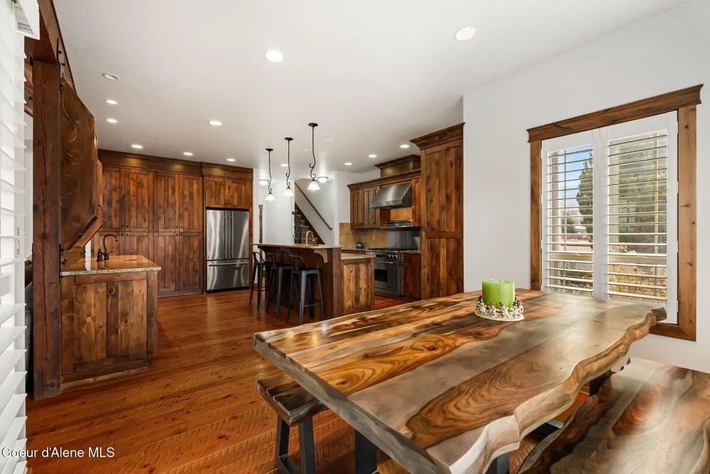 203 Comeback Bay Lane Sagle, ID 83860