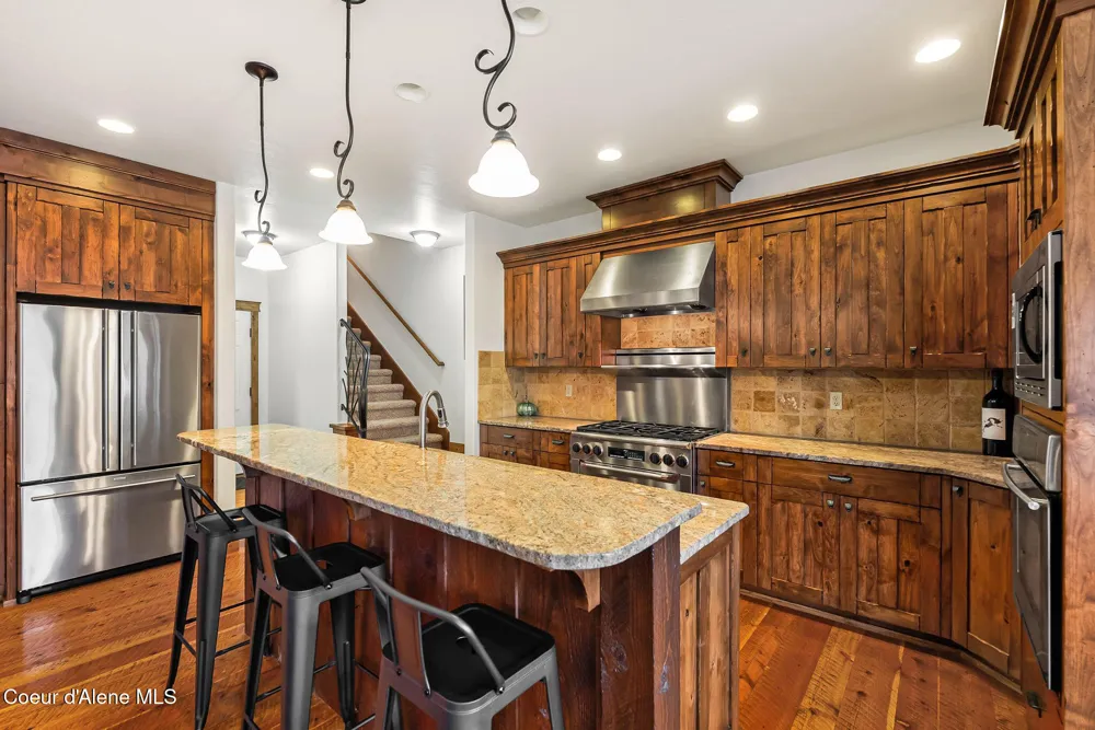 203 Comeback Bay Lane Sagle, ID 83860