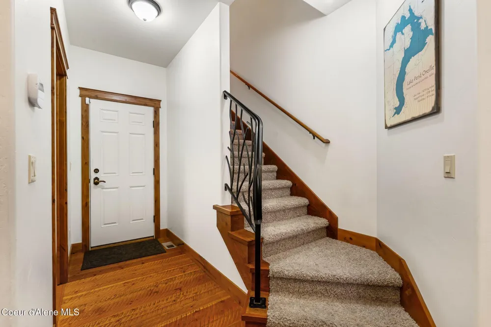 203 Comeback Bay Lane Sagle, ID 83860