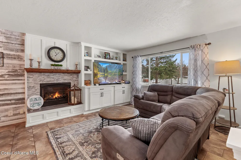 7088 Colfax Street Dalton Gardens, ID 83815