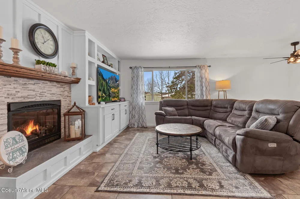 7088 Colfax Street Dalton Gardens, ID 83815