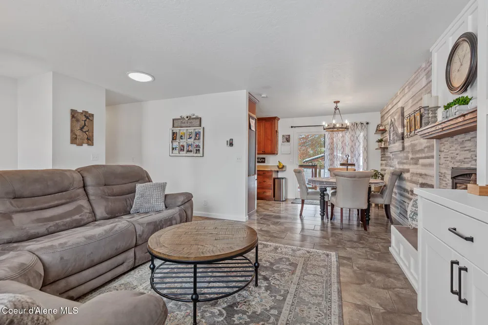 7088 Colfax Street Dalton Gardens, ID 83815