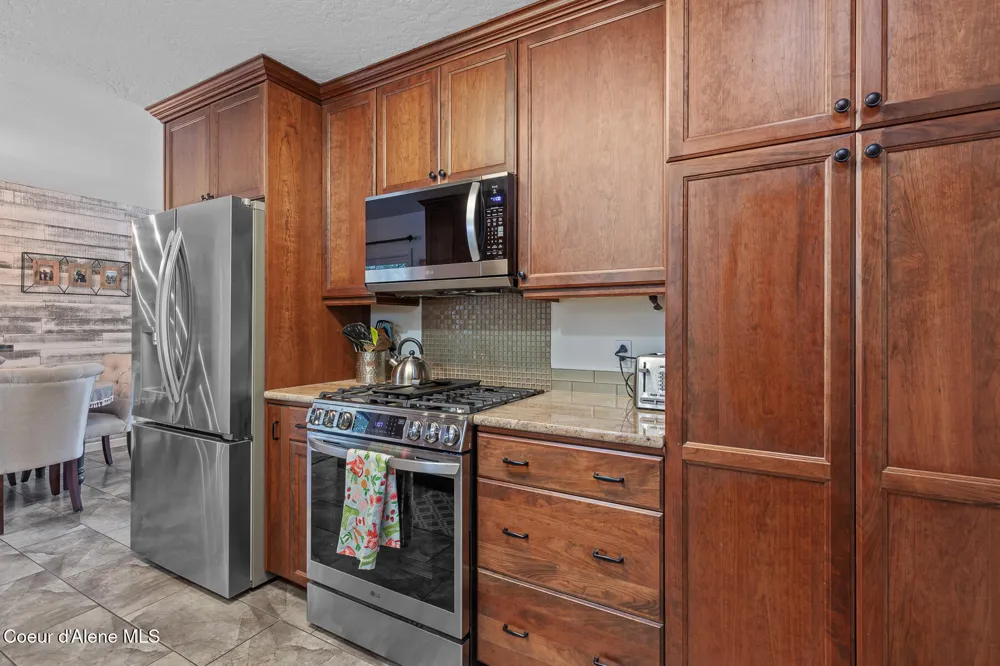 7088 Colfax Street Dalton Gardens, ID 83815
