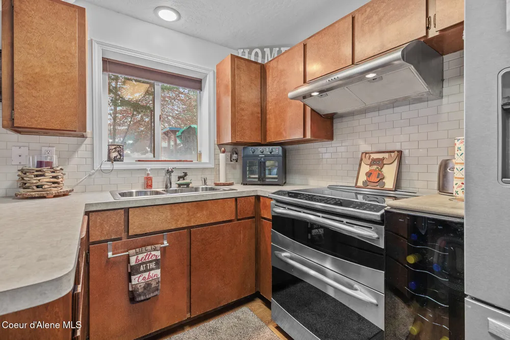7088 Colfax Street Dalton Gardens, ID 83815