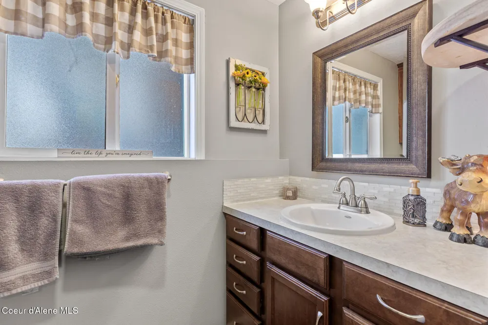7088 Colfax Street Dalton Gardens, ID 83815