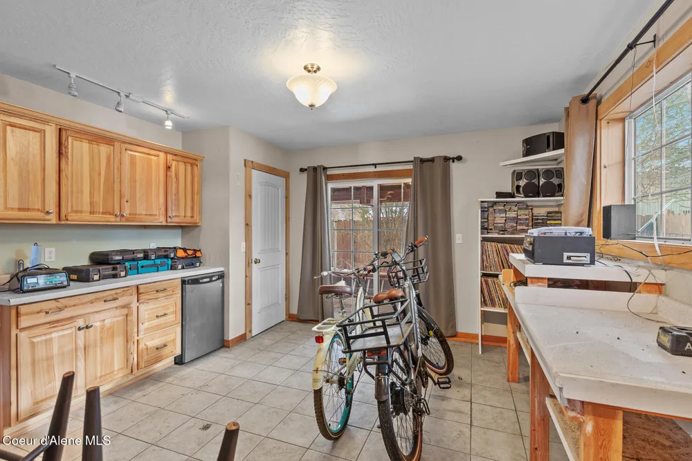7088 Colfax Street Dalton Gardens, ID 83815