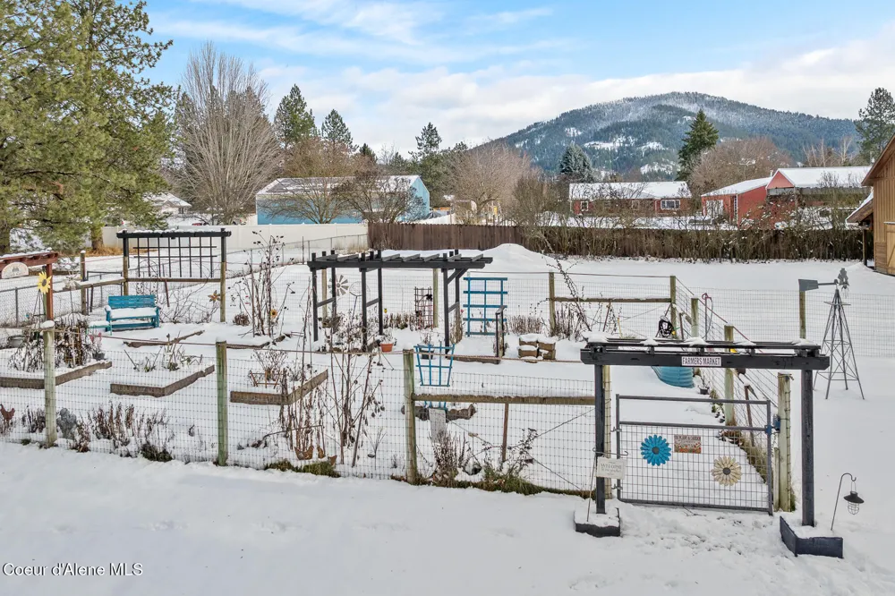 7088 Colfax Street Dalton Gardens, ID 83815