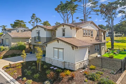 1838 Links Drive