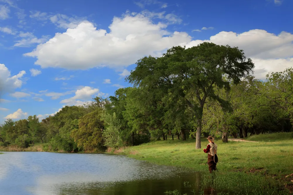 366 Crosswater Lane Dripping Springs, TX 78620