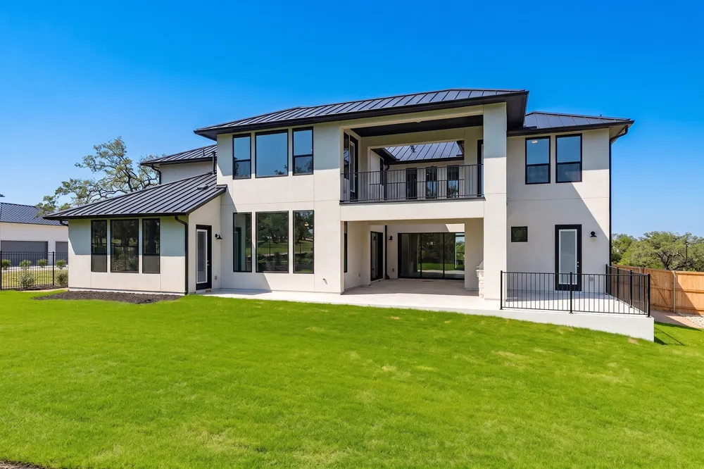 366 Crosswater Lane Dripping Springs, TX 78620