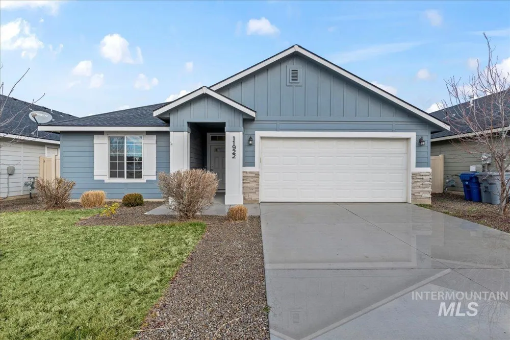 11922 W Box Canyon St.