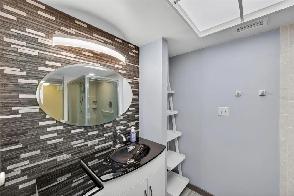 131 BLUFF VIEW DRIVE #403 Belleair Bluffs, FL 33770