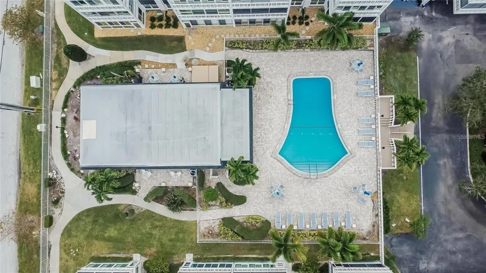 131 BLUFF VIEW DRIVE #403 Belleair Bluffs, FL 33770