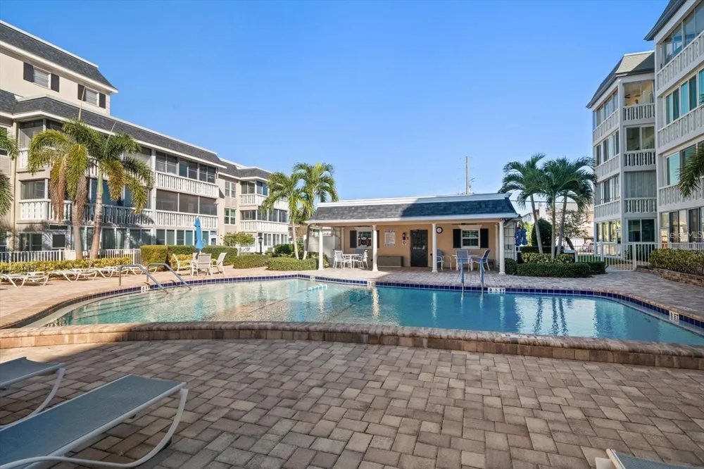 131 BLUFF VIEW DRIVE #403 Belleair Bluffs, FL 33770