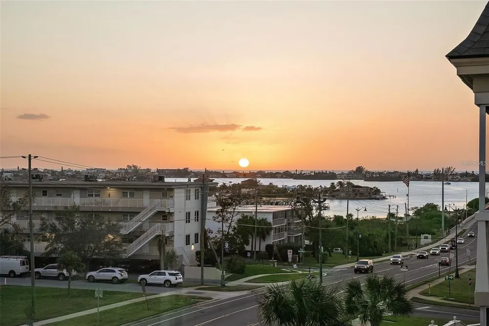 131 BLUFF VIEW DRIVE #403 Belleair Bluffs, FL 33770