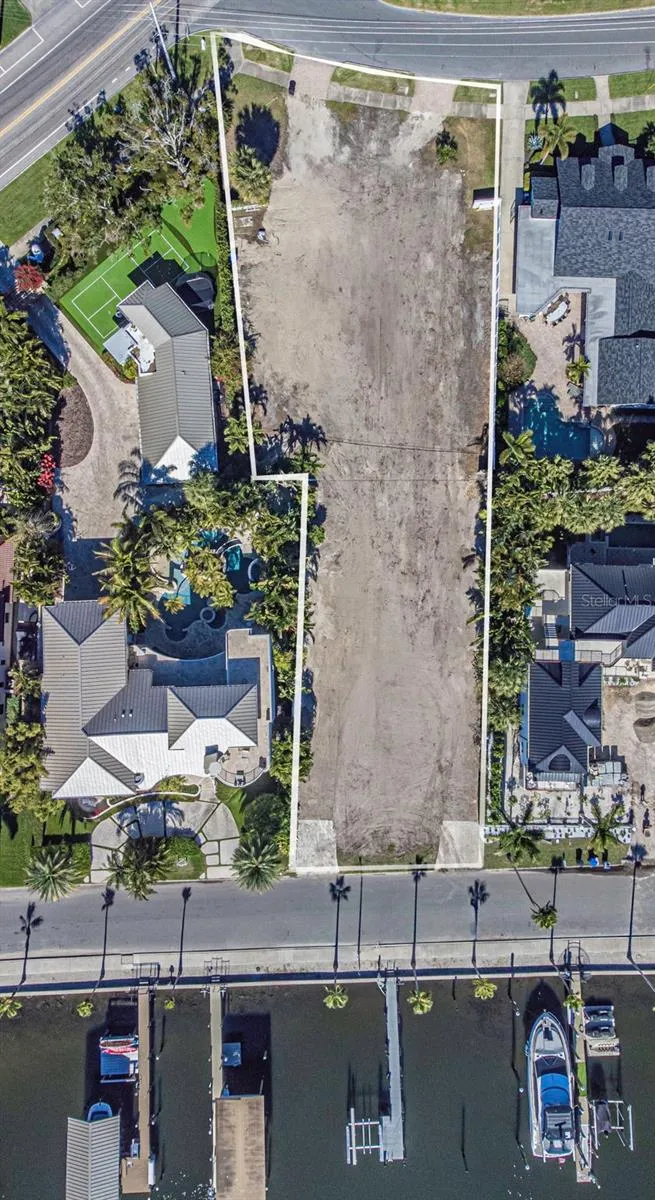 140 BRIGHTWATERS BOULEVARD NE St Petersburg, FL 33704