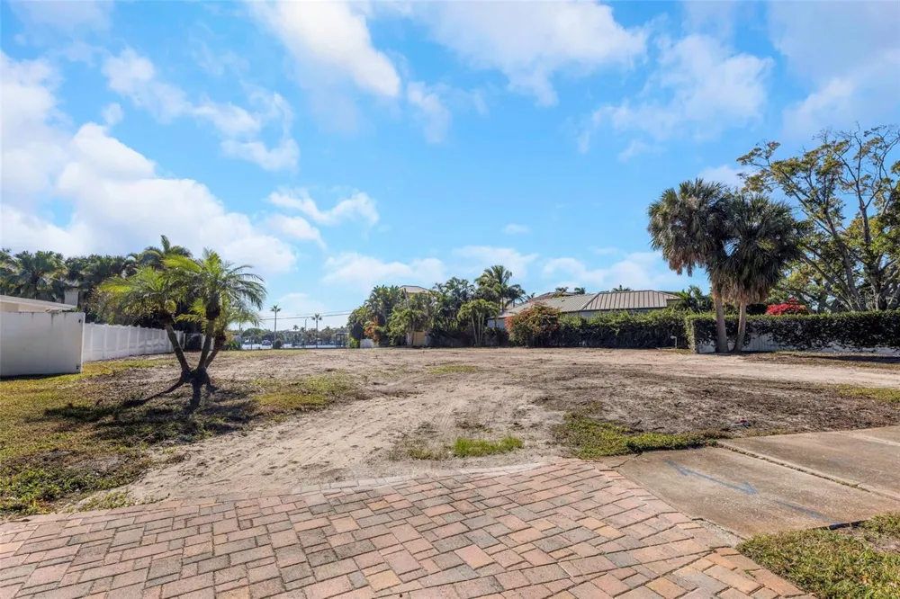 105 ESTADO WAY NE St Petersburg, FL 33704