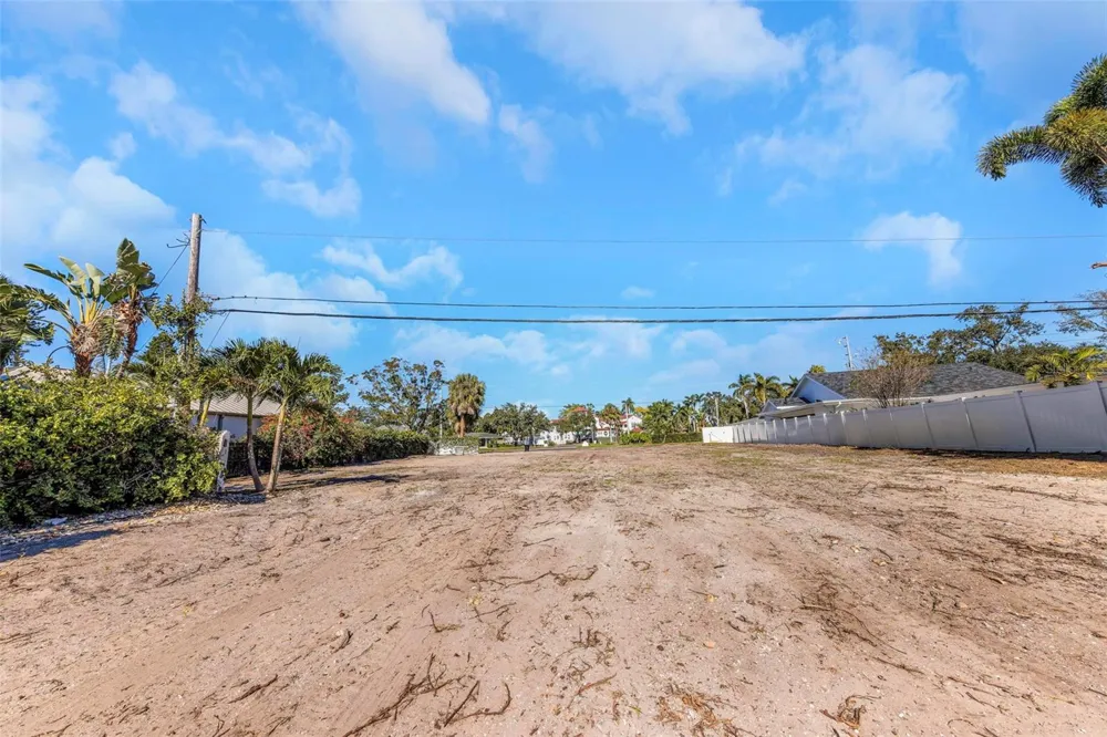 105 ESTADO WAY NE St Petersburg, FL 33704