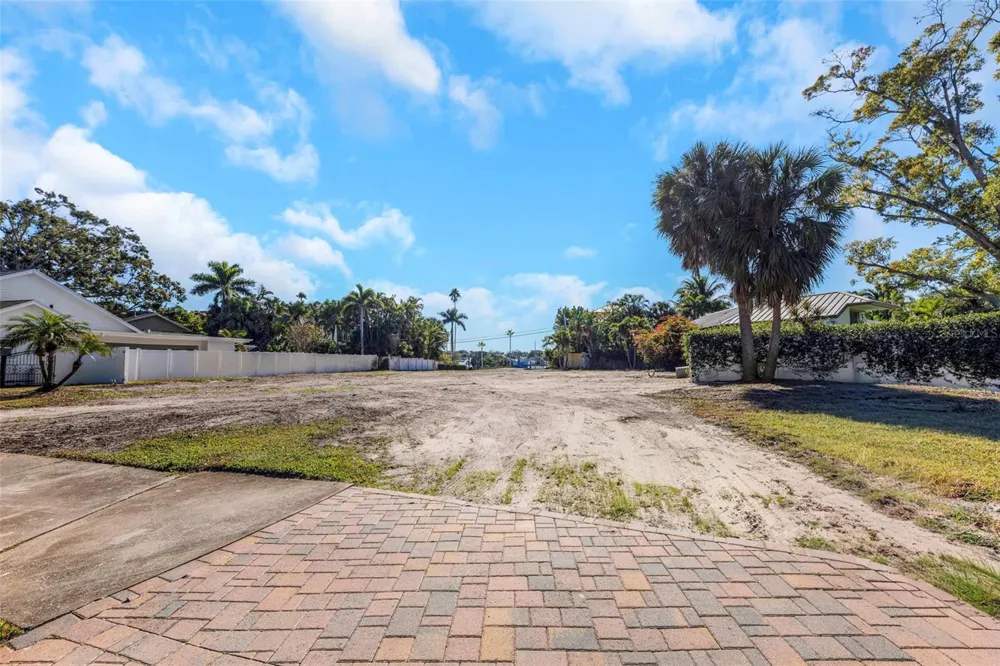 105 ESTADO WAY NE St Petersburg, FL 33704