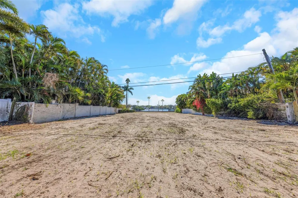 105 ESTADO WAY NE St Petersburg, FL 33704