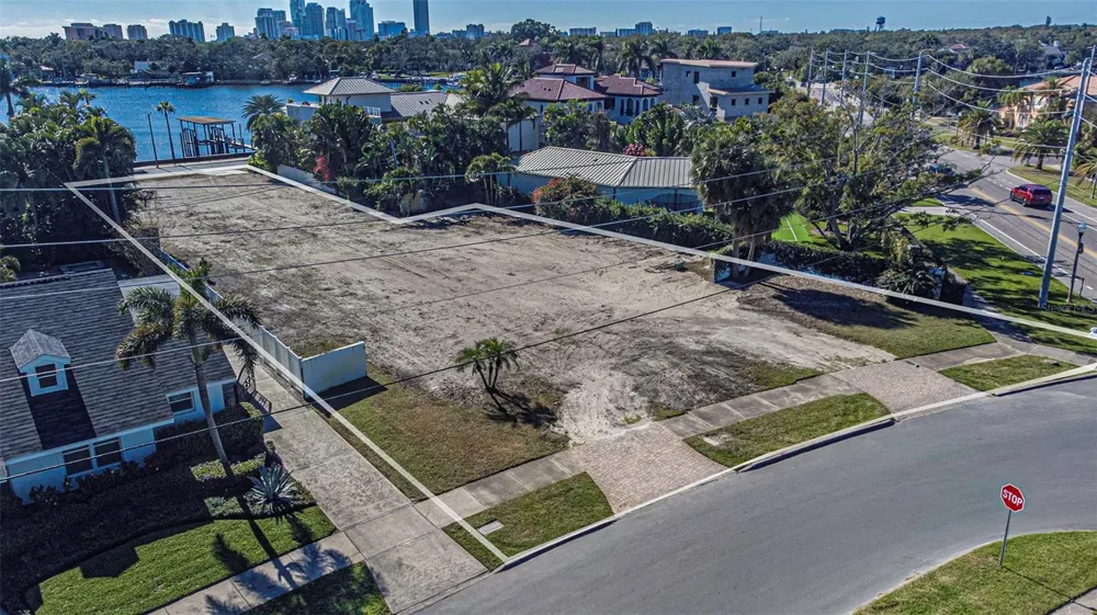 105 ESTADO WAY NE St Petersburg, FL 33704