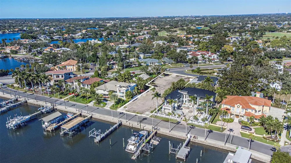 105 ESTADO WAY NE St Petersburg, FL 33704