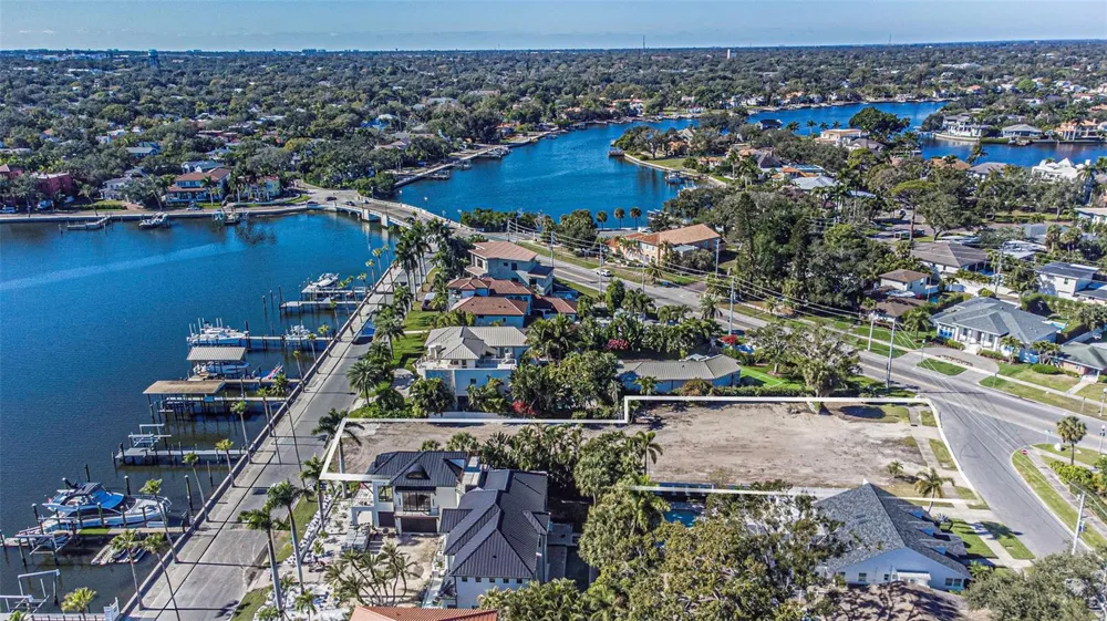 105 ESTADO WAY NE St Petersburg, FL 33704