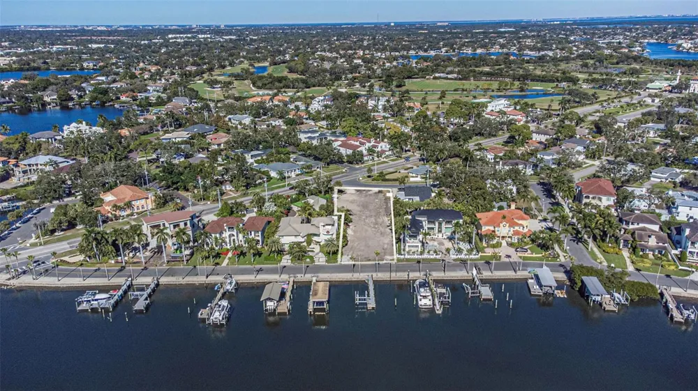 105 ESTADO WAY NE St Petersburg, FL 33704