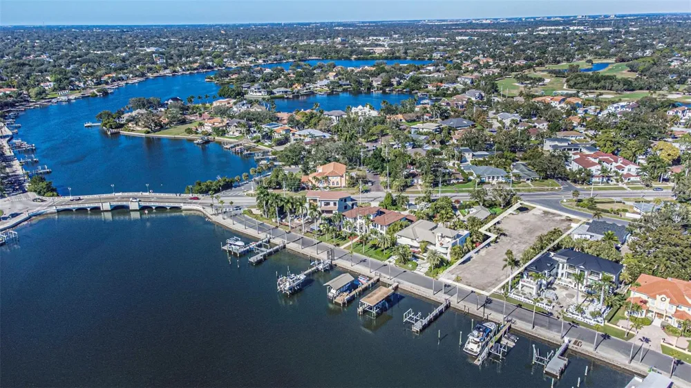105 ESTADO WAY NE St Petersburg, FL 33704