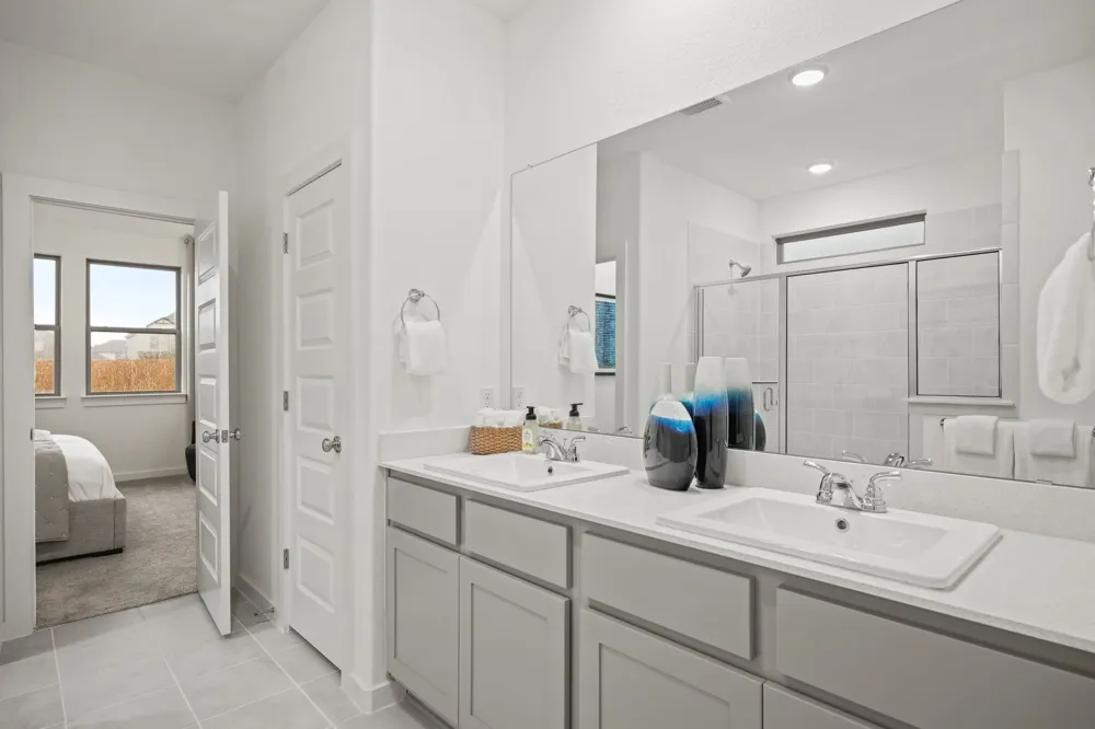 1102 Universal Drive Hutto, TX 78634