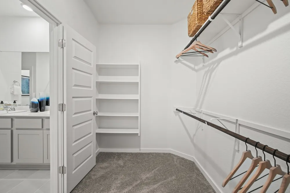 1102 Universal Drive Hutto, TX 78634