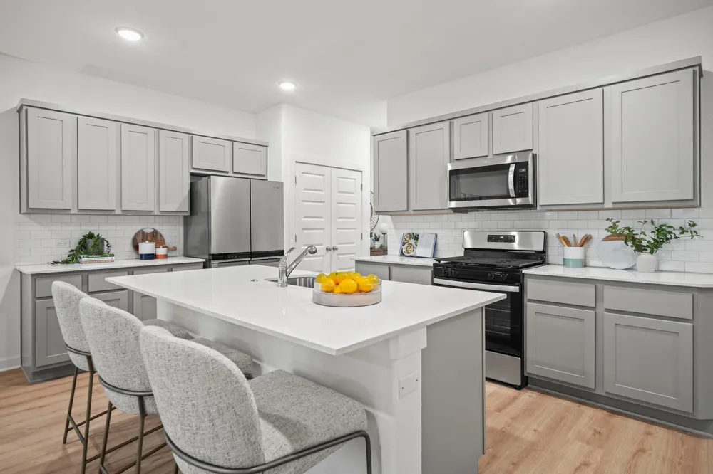 1102 Universal Drive Hutto, TX 78634