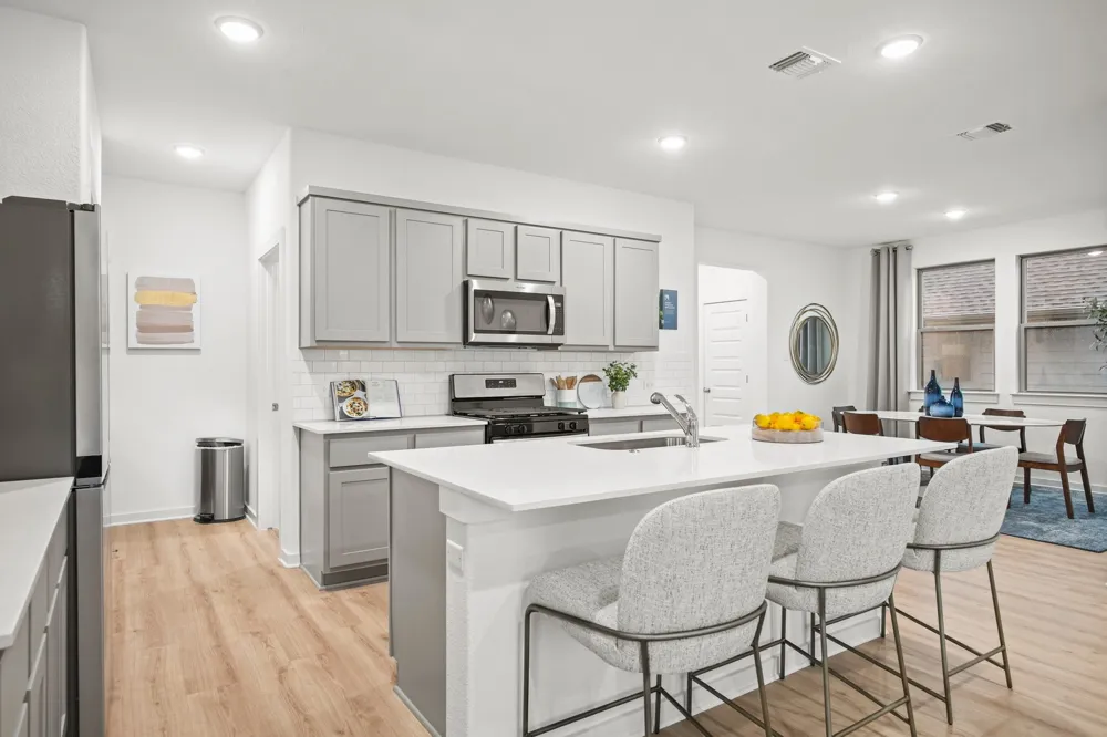 1102 Universal Drive Hutto, TX 78634