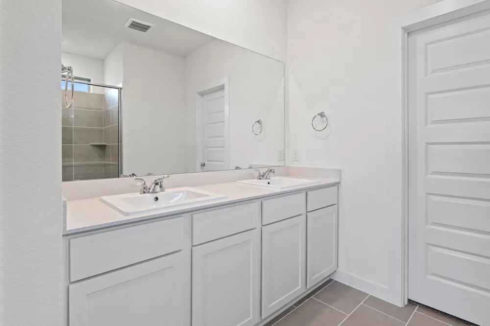 1102 Universal Drive Hutto, TX 78634