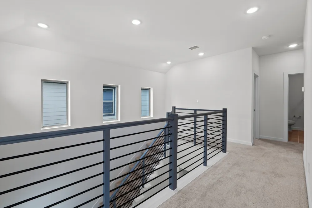 1102 Universal Drive Hutto, TX 78634