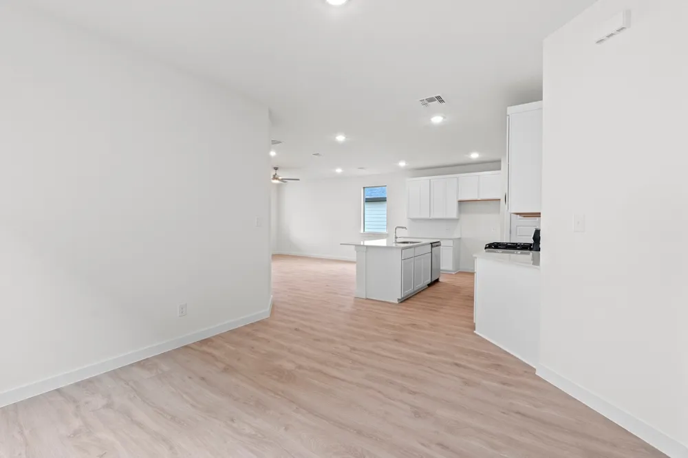 1102 Universal Drive Hutto, TX 78634