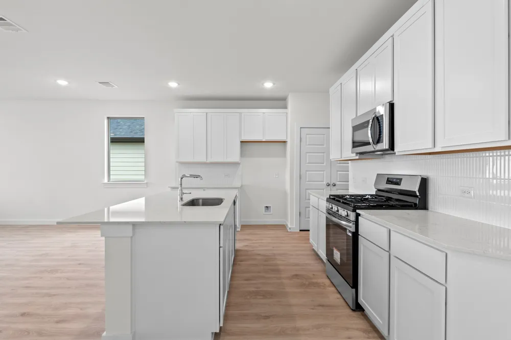 1102 Universal Drive Hutto, TX 78634
