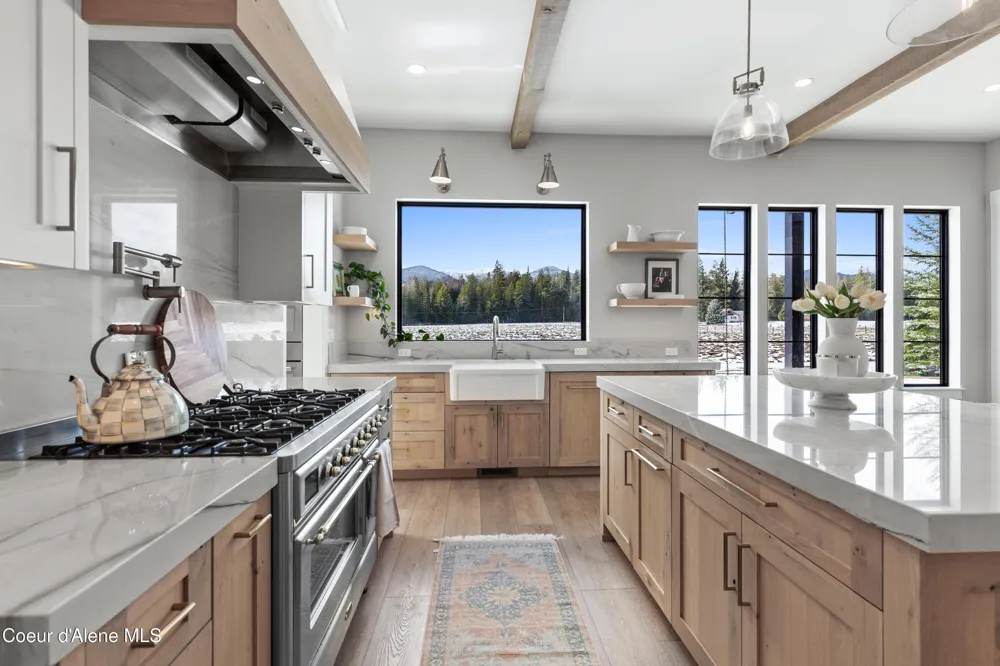 713 Center Valley Road Sandpoint, ID 83864