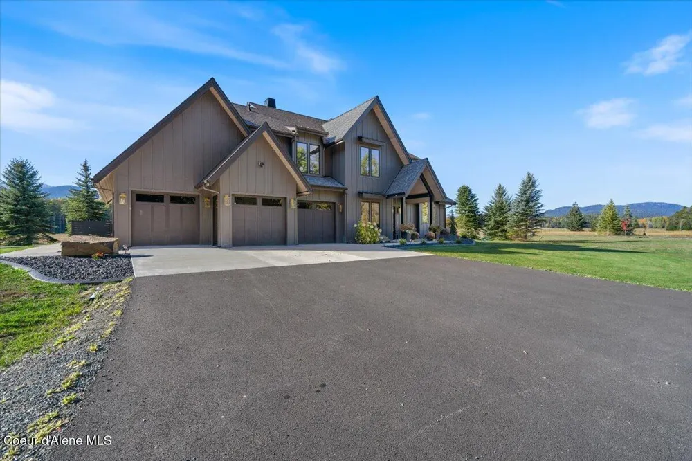 713 Center Valley Road Sandpoint, ID 83864