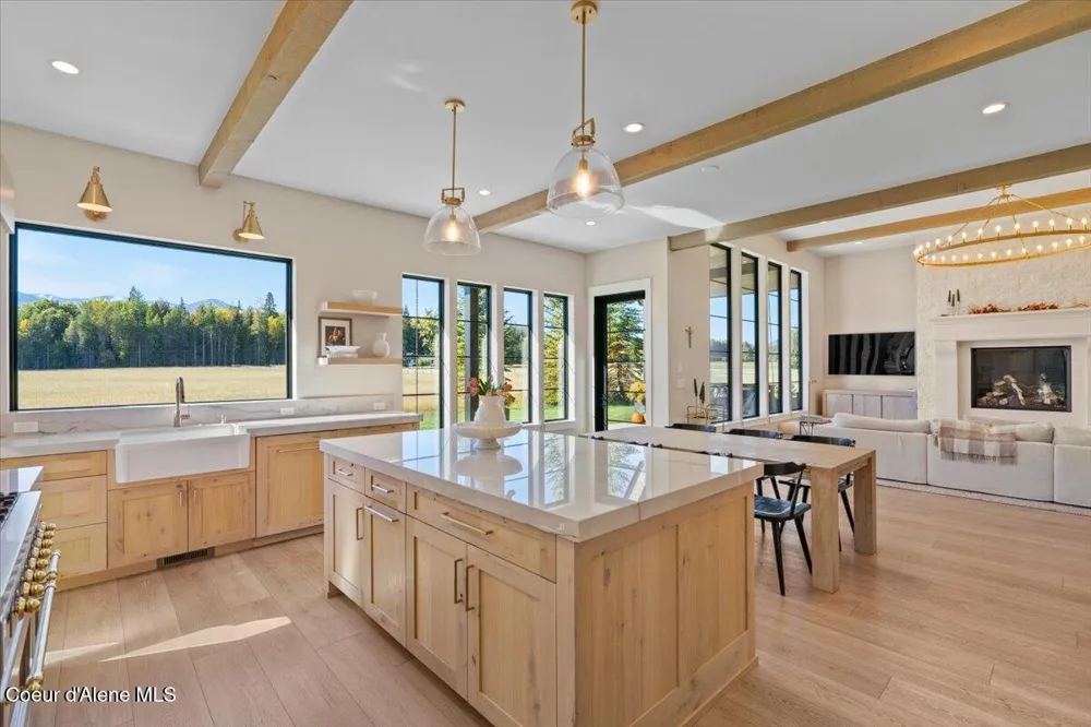 713 Center Valley Road Sandpoint, ID 83864